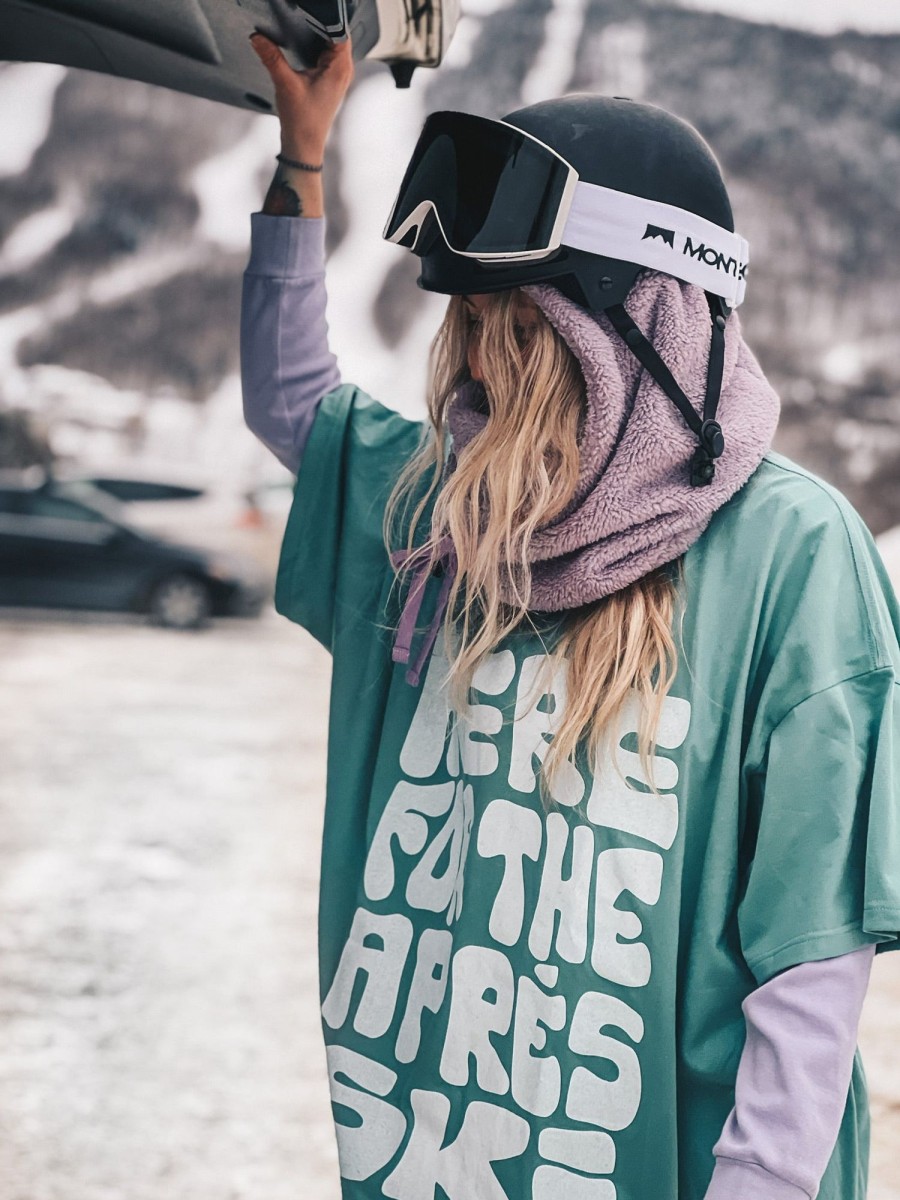 Women Notice The Reckless T-Shirts & Tanks | Here For The Apres Ski Oversized Tee (Teal)